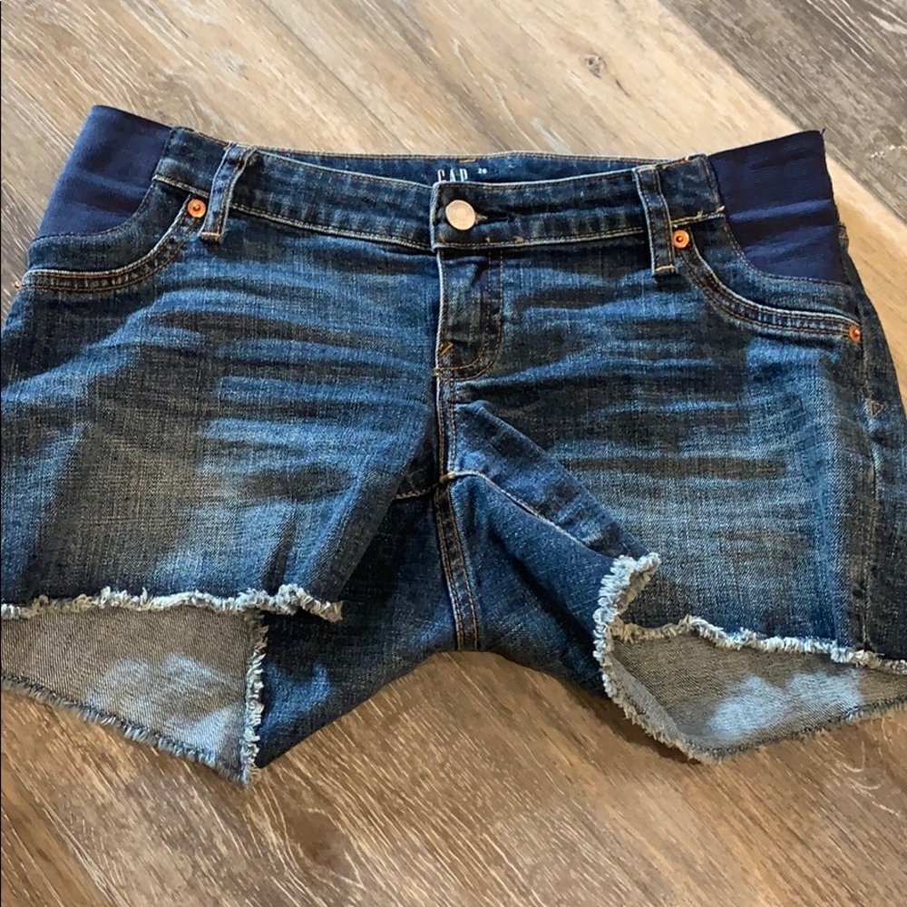 Gap maternity denim shorts